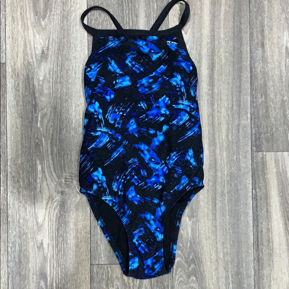 TYR SUIT